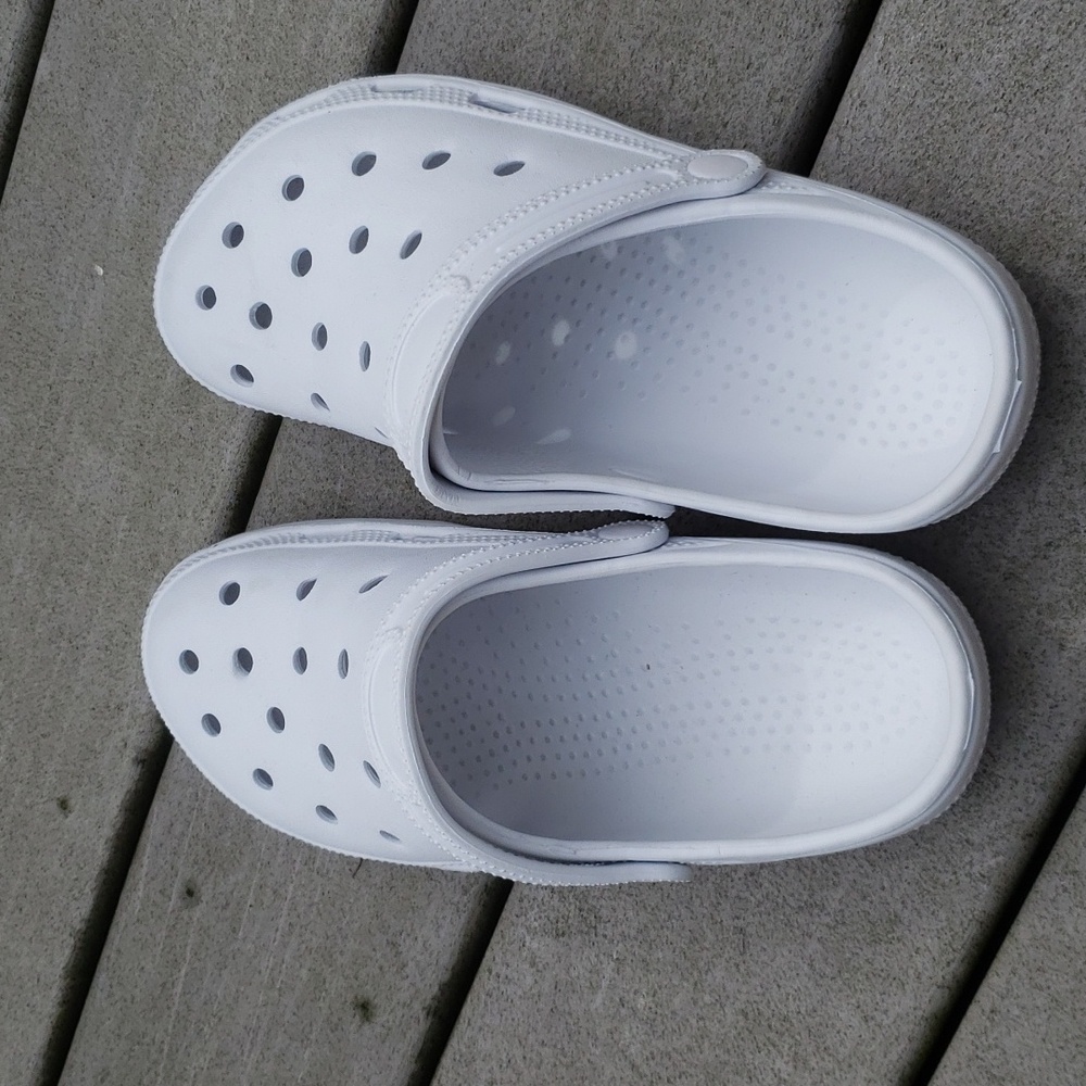 White crocs size 8/9